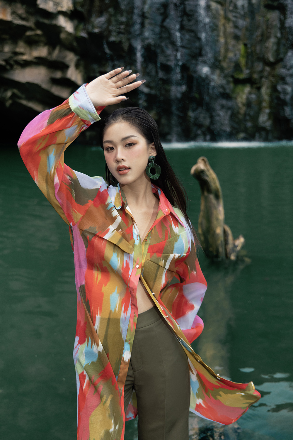 Đầm sơ mi dáng suông tay dài