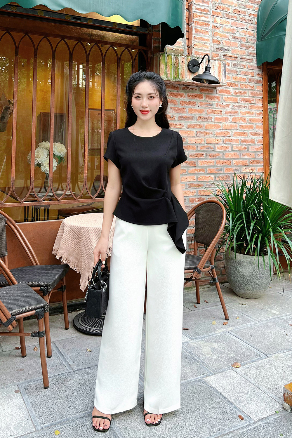 Quần trắng ống suông lưng cao