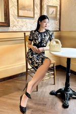 Đầm ôm công sở họa tiết phối màu