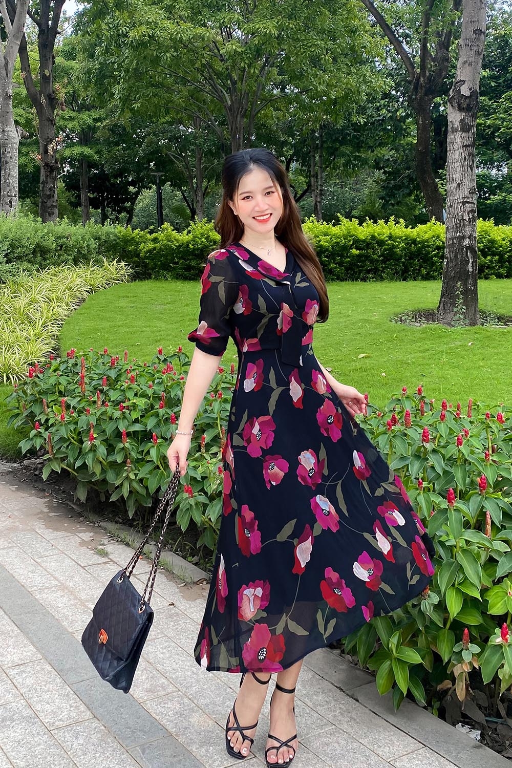 Đầm voan hoa công sở dáng xòe chữ a