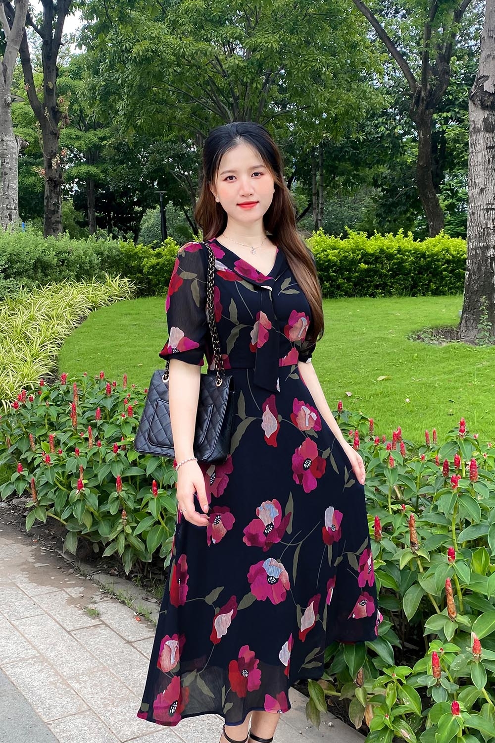 Đầm voan hoa công sở dáng xòe chữ a