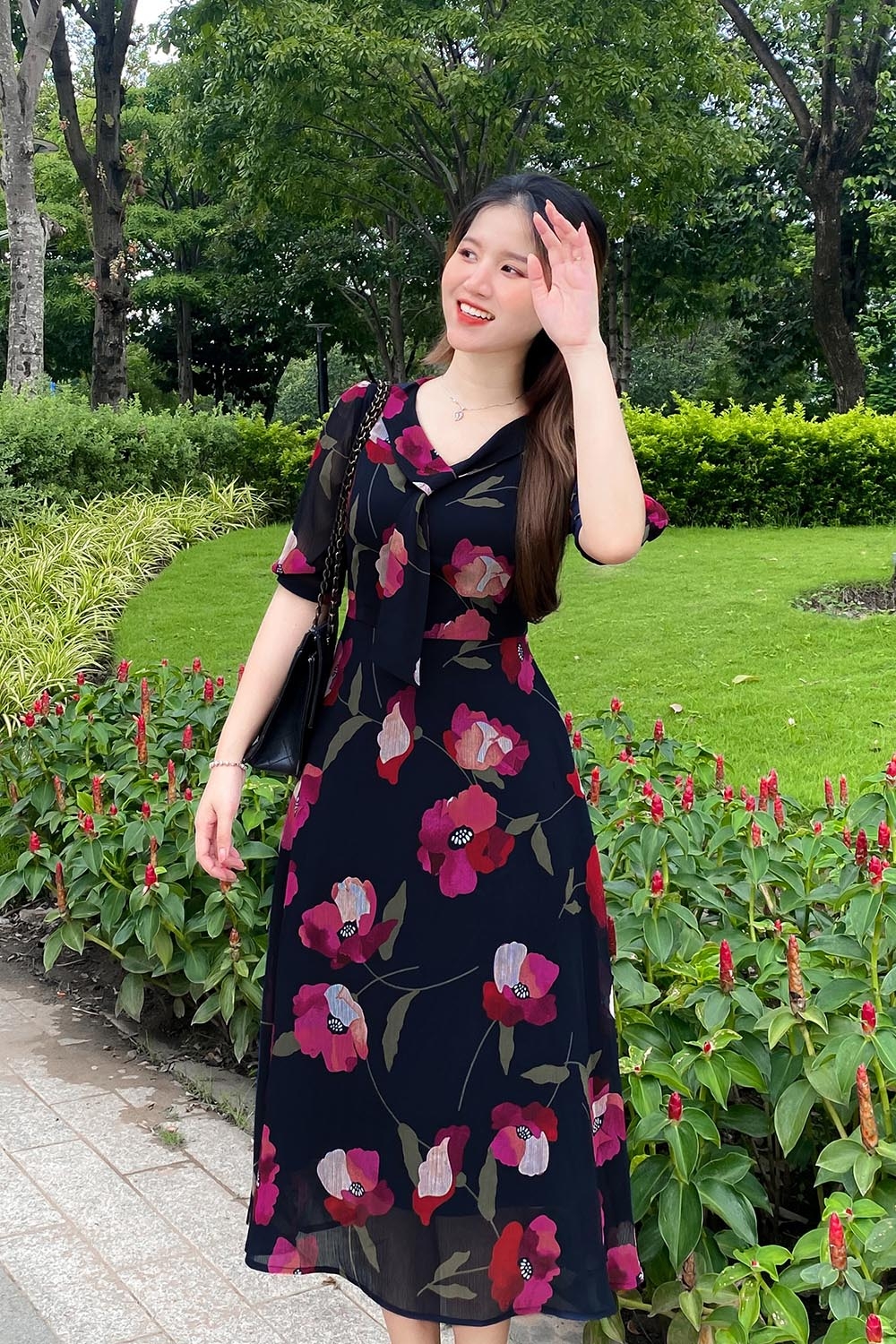 Đầm voan hoa công sở dáng xòe chữ a