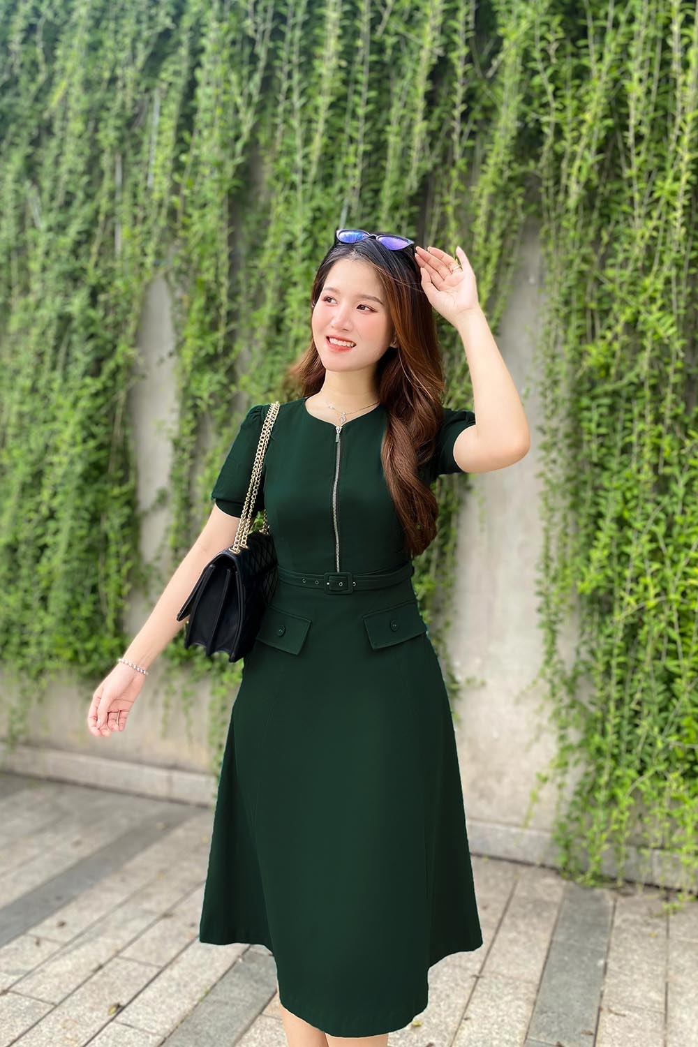 Mẫu váy liền công sở đẹp không nên bỏ lỡ – Quảng Cáo Sài Gòn 24h