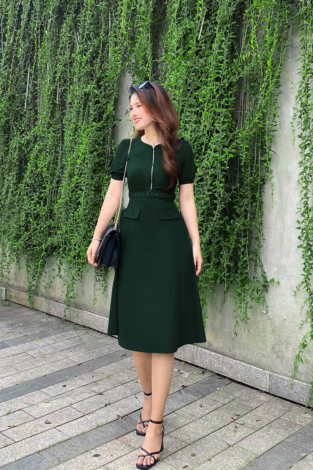 Đầm liền công sở dáng xòe kèm đai eo