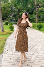 Đầm hoa công sở dáng xòe nhấn eo cao