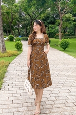 Đầm hoa công sở dáng xòe nhấn eo cao