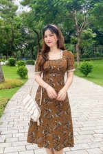 Đầm hoa công sở dáng xòe nhấn eo cao