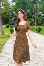 Đầm hoa công sở dáng xòe nhấn eo cao