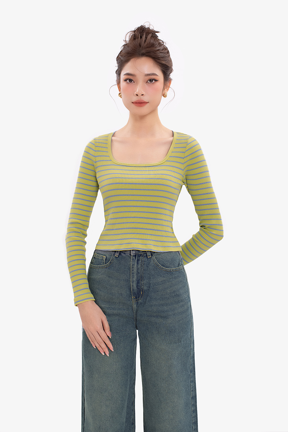 Áo thun nữ croptop sọc ngang tay dài