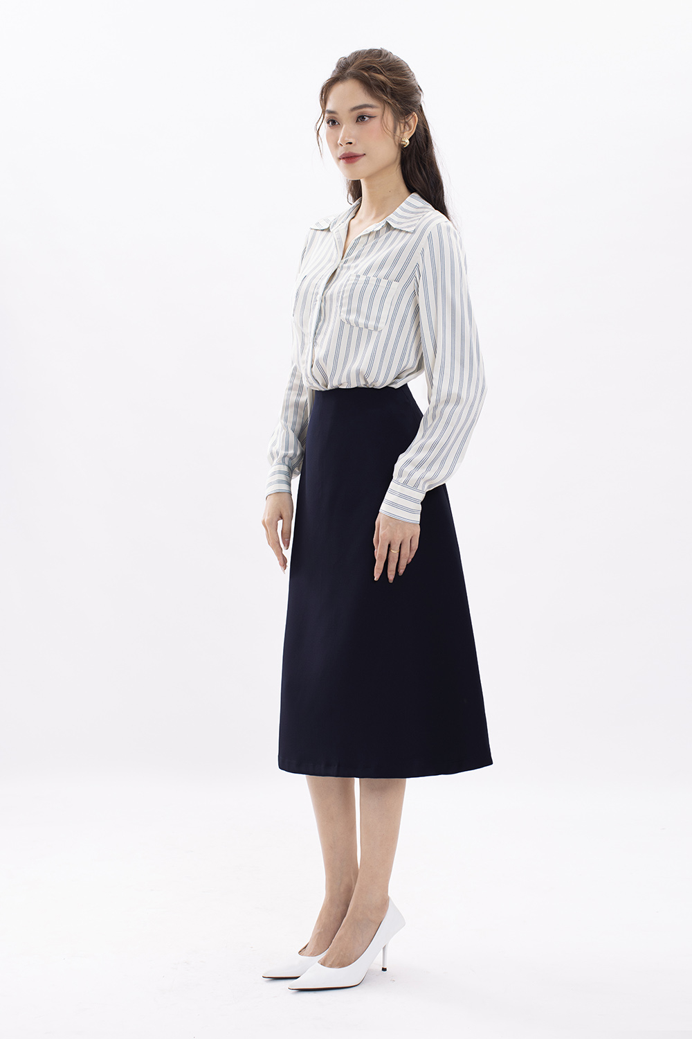 Áo sơ mi trắng công sở nữ họa tiết kẻ sọc