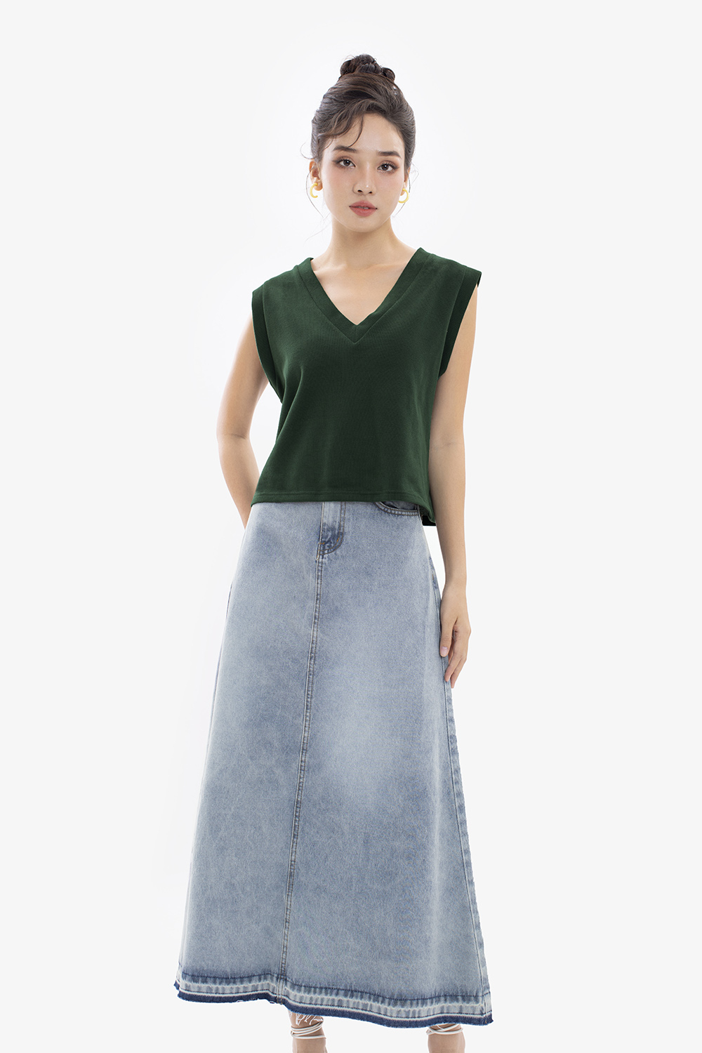 Áo ghi lê nữ cổ tim màu xanh lá cây