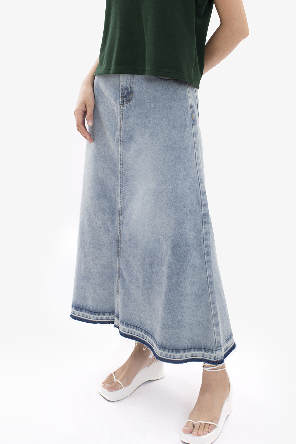 Chân váy jeans dáng dài chữ a