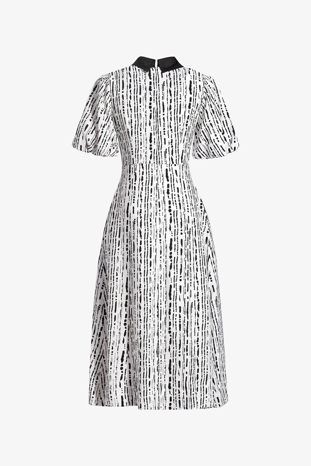 Đầm sơ mi công sở trắng dáng chữ a họa tiết đen