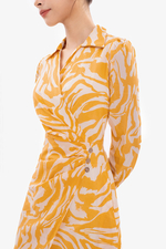 Đầm wrap dress họa tiết tay dài