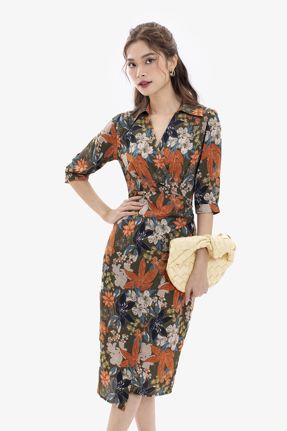 Đầm công sở kiểu wrap dress họa tiết hoa to