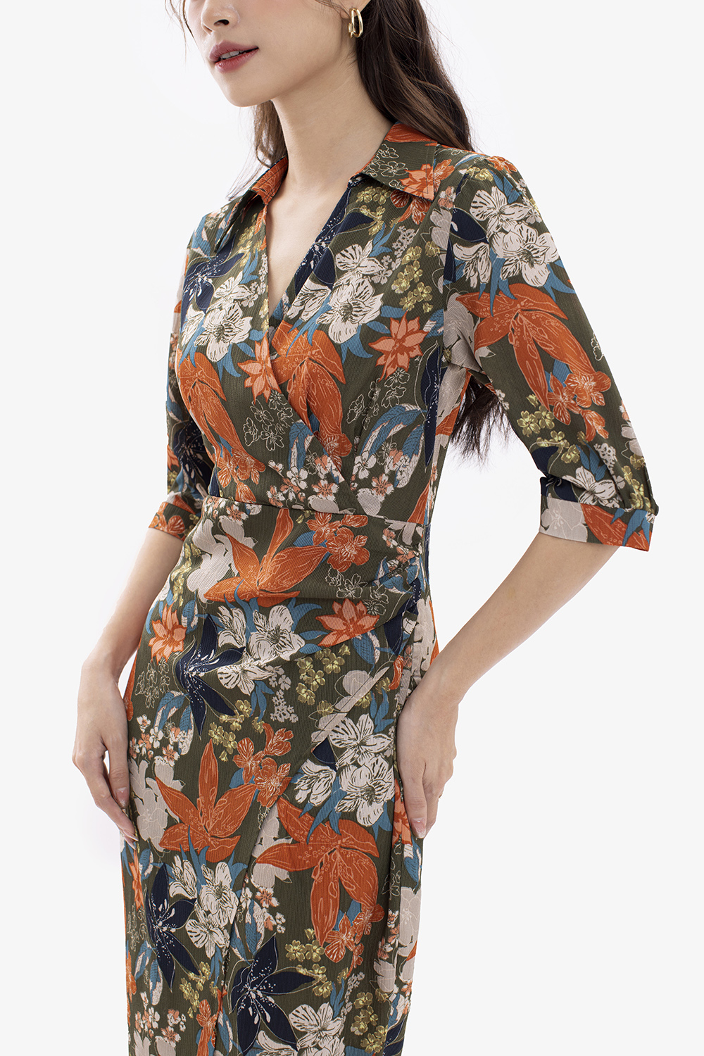 Đầm công sở kiểu wrap dress họa tiết hoa to