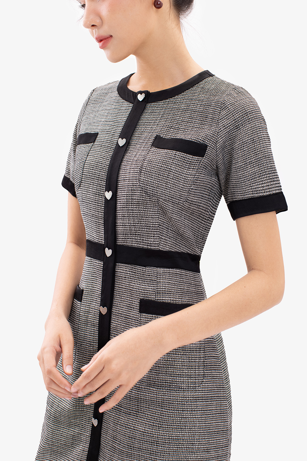 Đầm công sở dáng chữ a phối viền đen