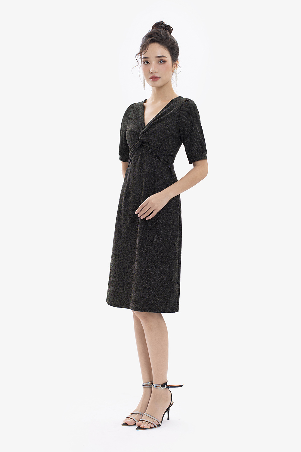 Đầm thun chữ a tay lỡ cổ tim xoắn