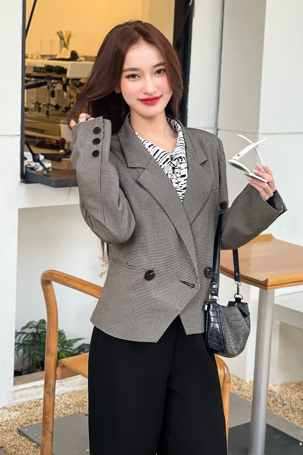Áo khoác blazer nữ họa tiết kẻ ô AK11-34