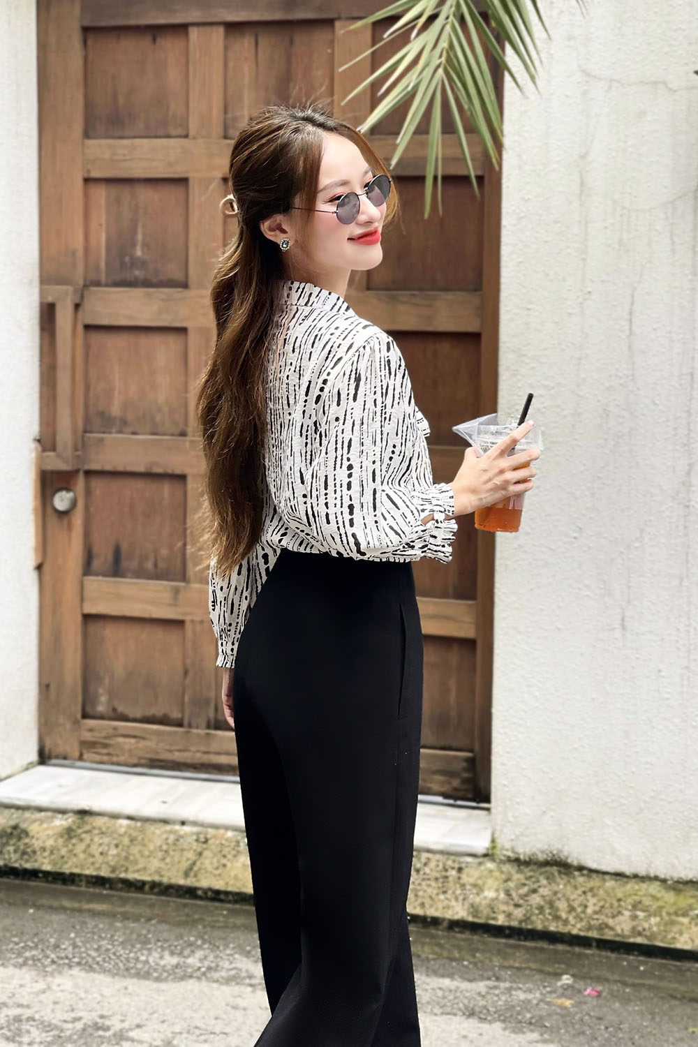 Áo sơ mi nữ họa tiết cổ thắt nơ