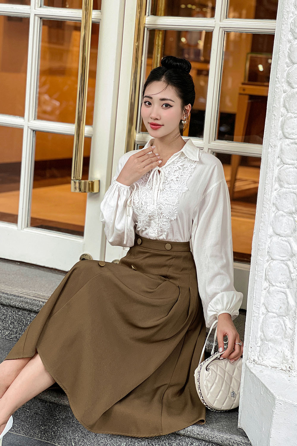 Áo sơ mi nữ trắng phối ren thắt nơ