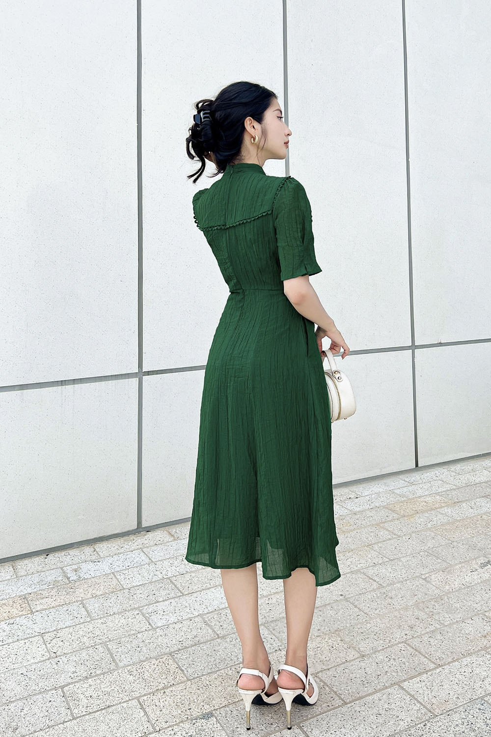 Đầm xanh công sở dáng chữ a cổ phối nơ