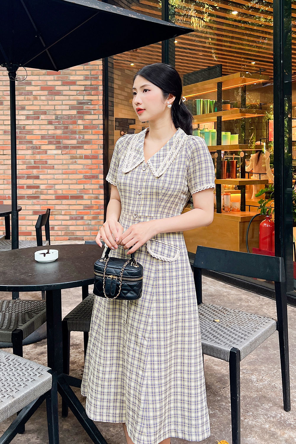 Đầm chữ A hoạ tiết caro cổ lá sen