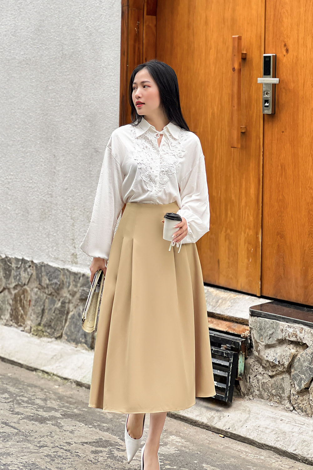 Bật mí cách diện chân váy dài cực xinh cho nàng công sở | ELLY - TOP 10  Thương Hiệu Nổi Tiếng Việt Nam