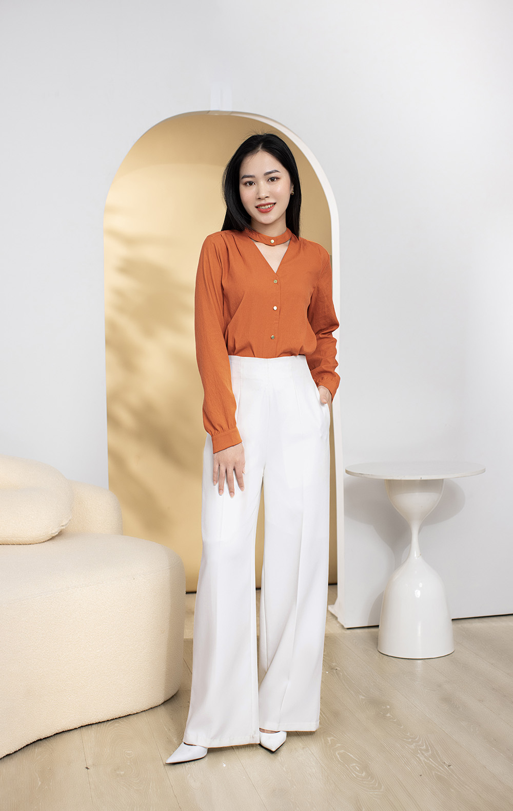 Áo sơ mi nữ tay dài cổ cách điệu