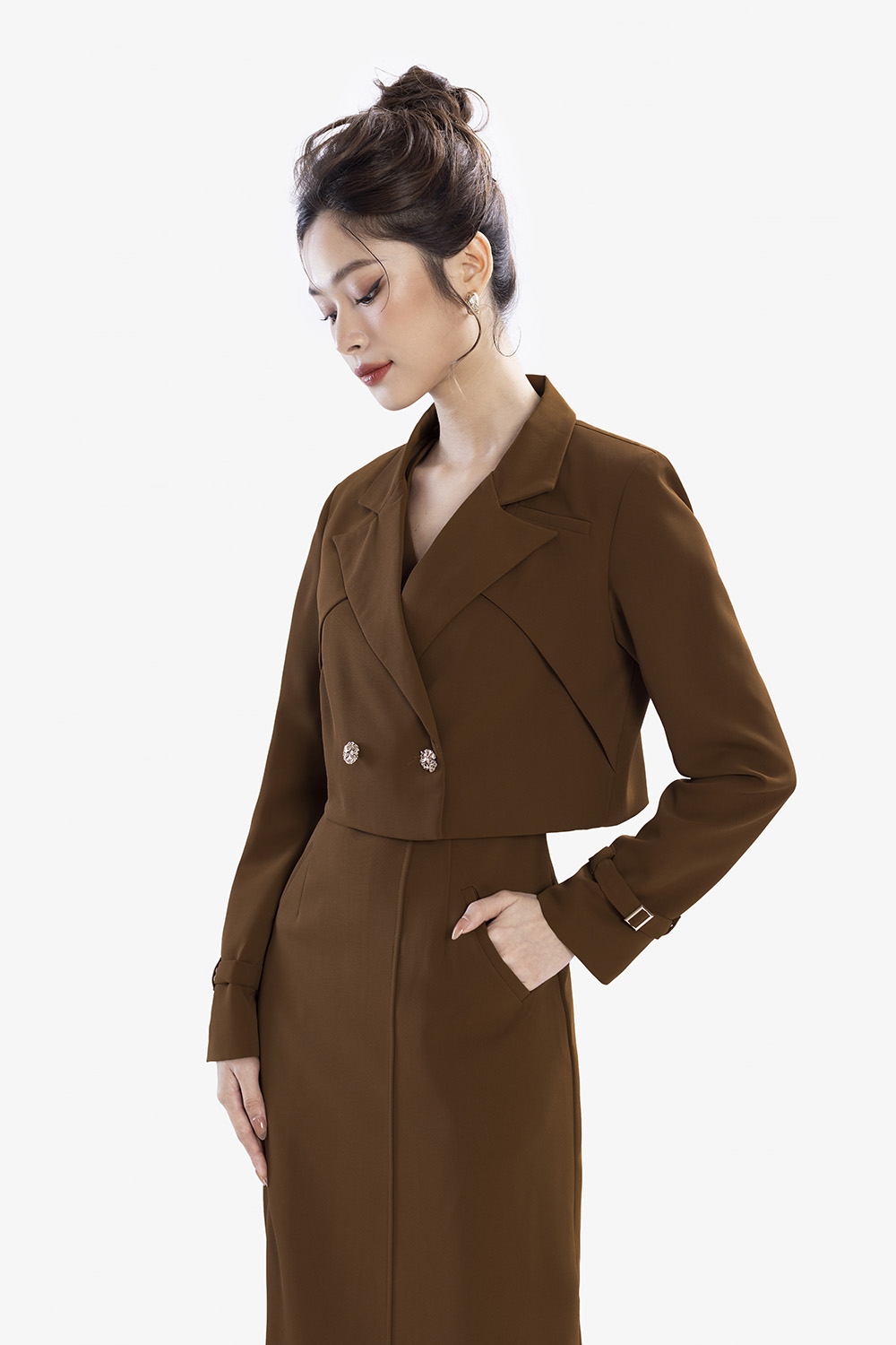 Áo khoác blazer nữ dáng lửng tay dài