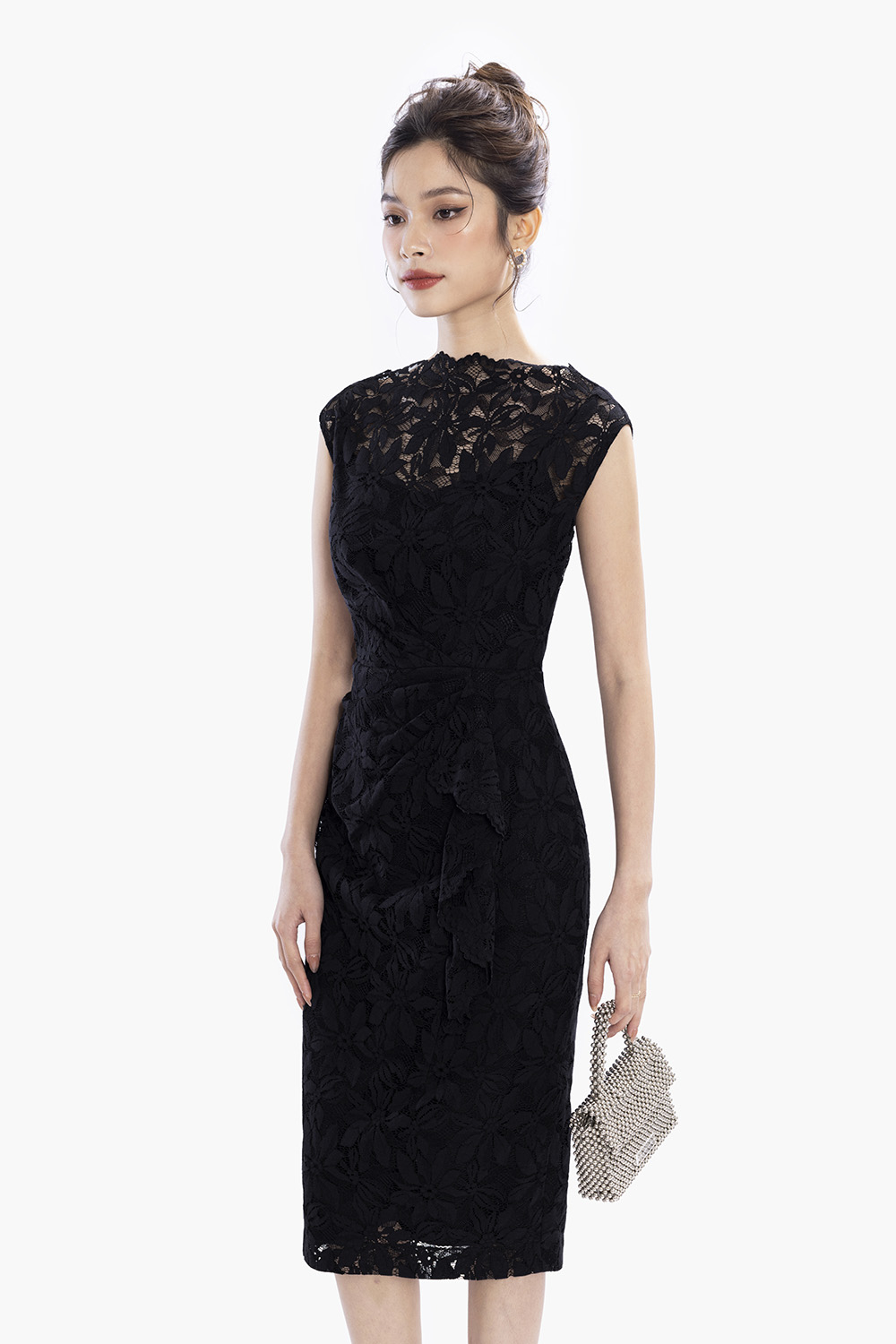 Đầm ren đen dự tiệc sát nách dáng ôm HL25-31