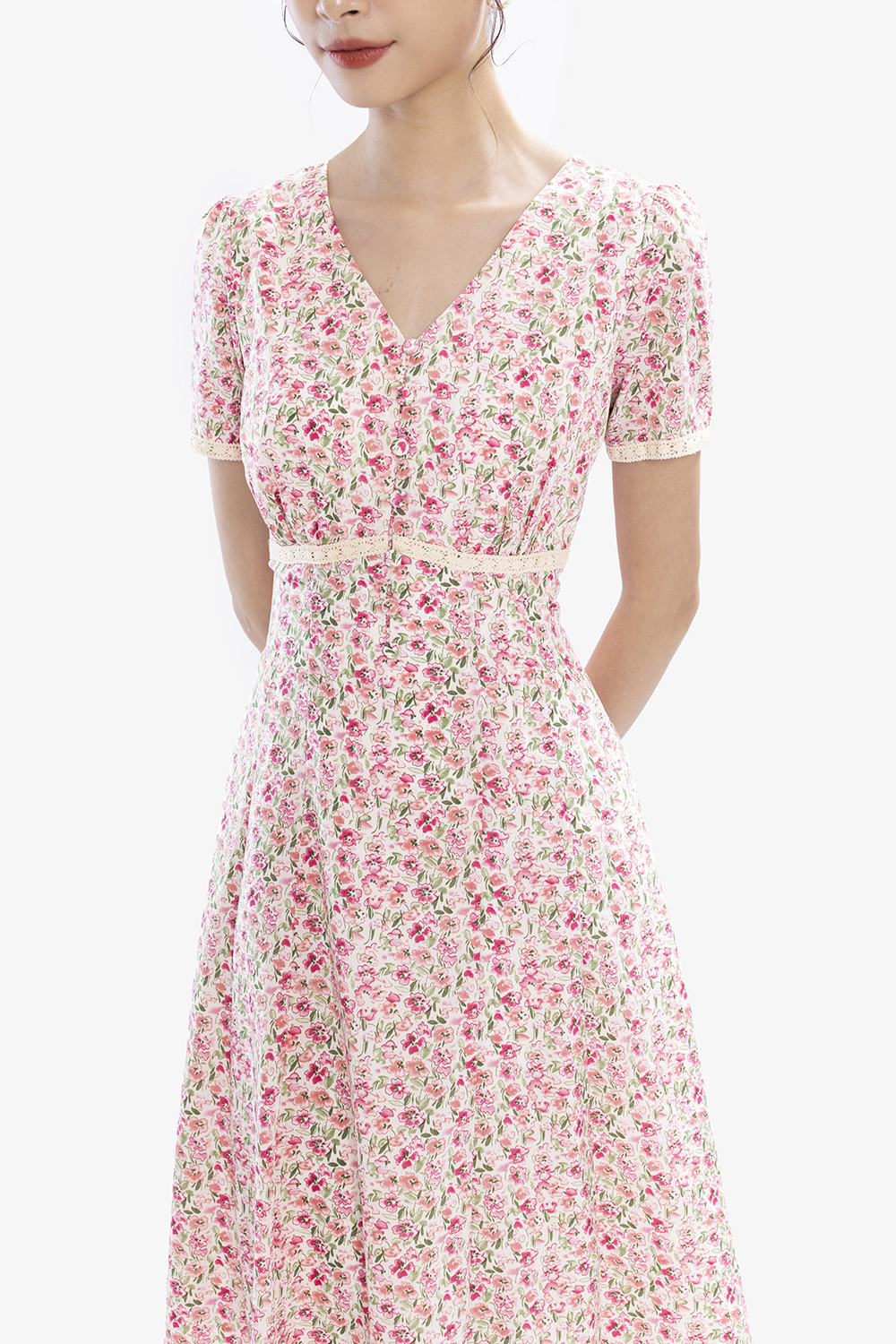 Đầm hoa nhí dáng xòe nhẹ phối đăng ten