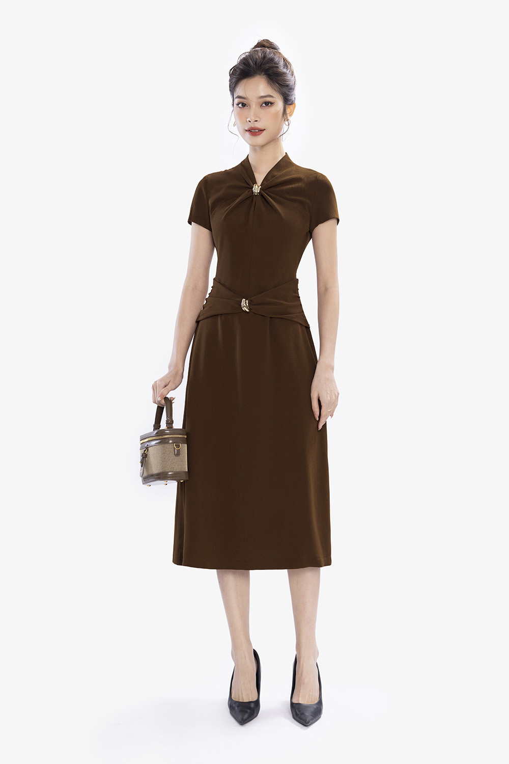 Đầm nâu công sở dáng xòe a cổ cách điệu