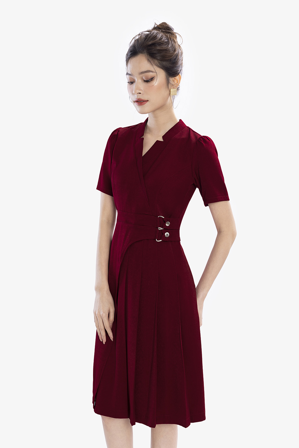 Đầm chữ a xếp ly cổ v màu đỏ