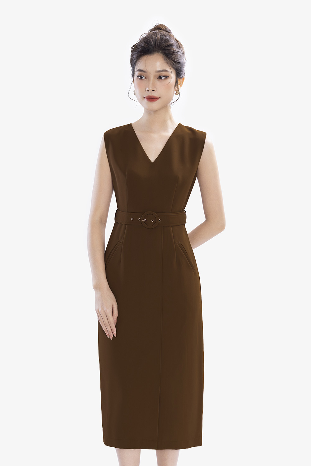 Đầm công sở sát nách cổ v màu nâu