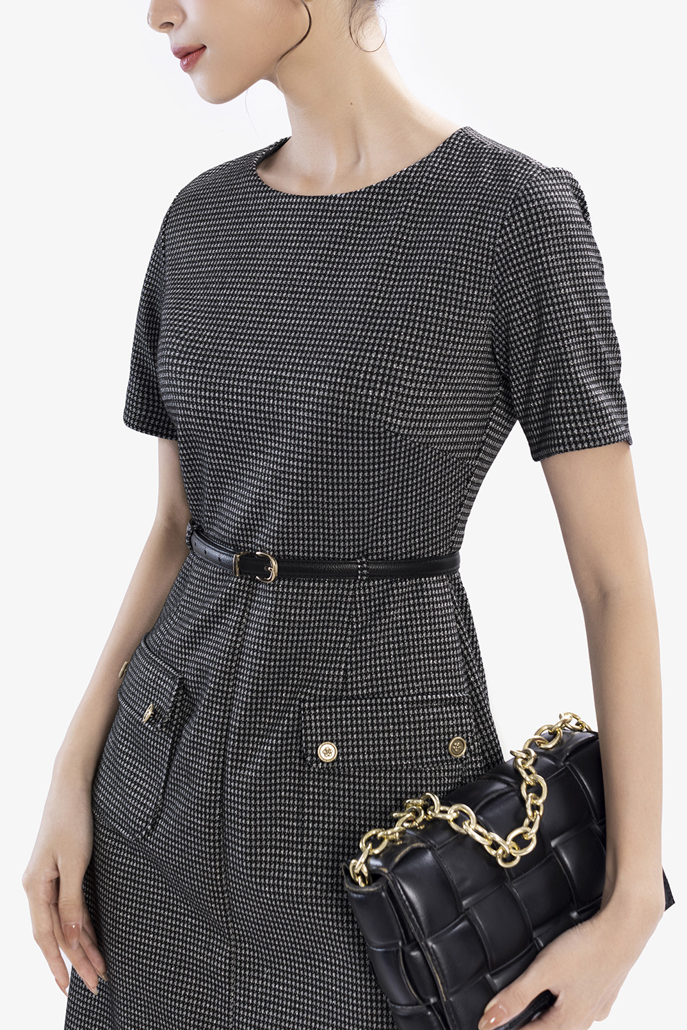 Đầm chữ a công sở phối hai túi