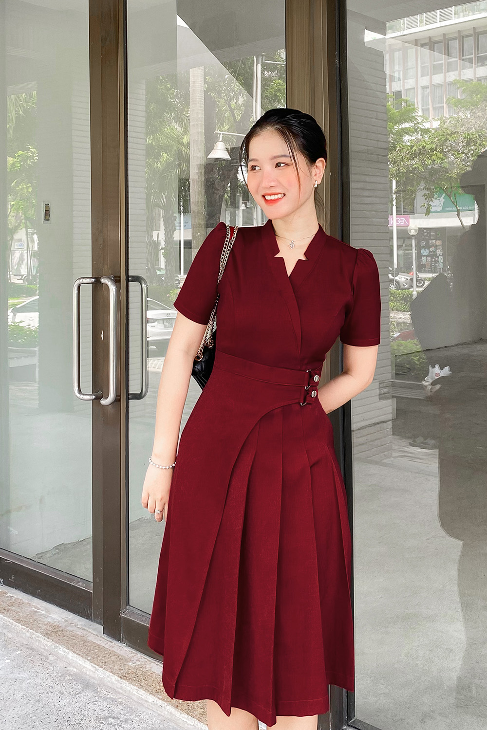 Chân váy chữ a xếp ly lưng cao ngắn công sở bigsize VAVASA CV15 - Chân váy  | ThờiTrangNữ.vn