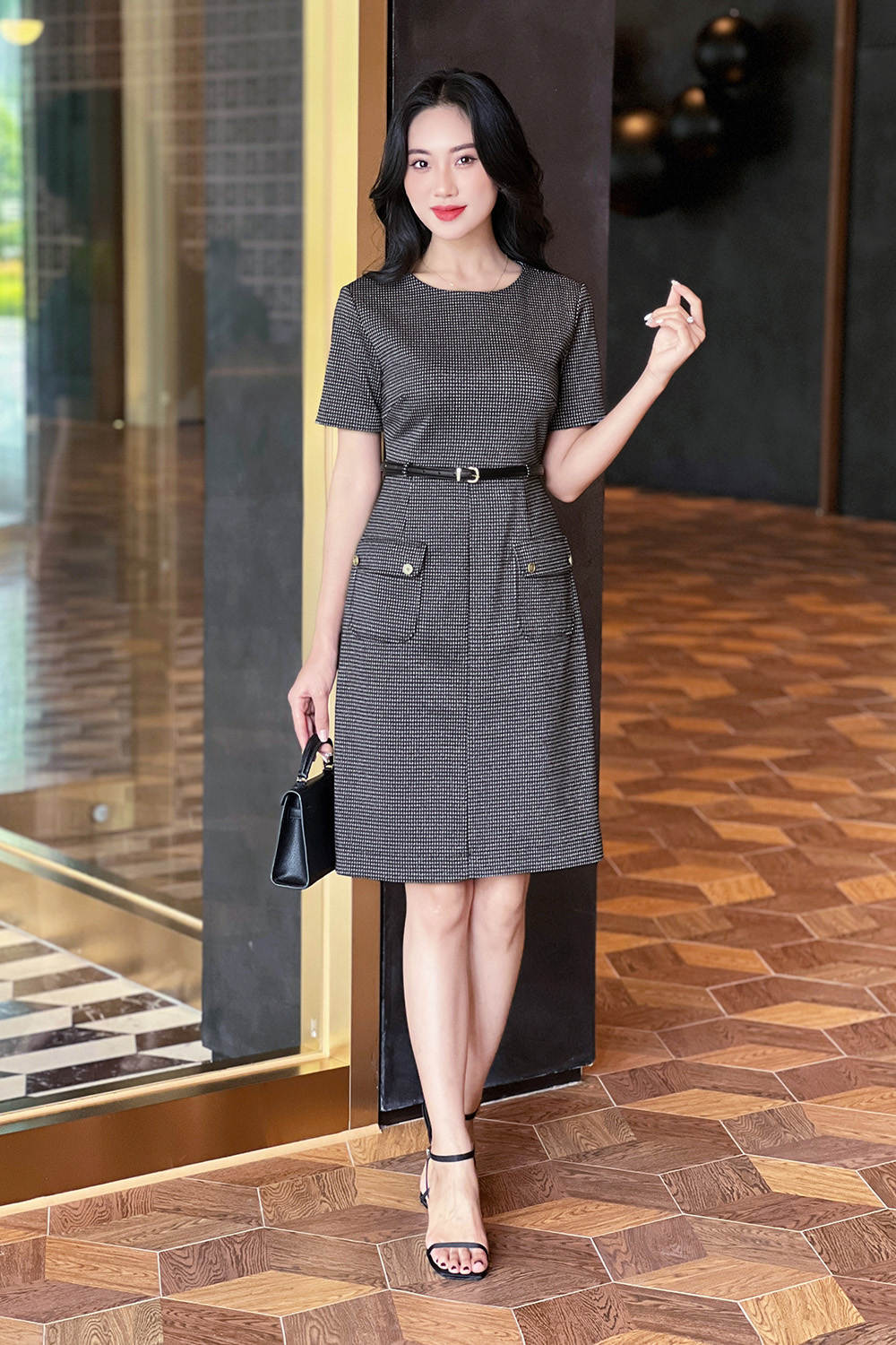 Đầm chữ a công sở phối hai túi