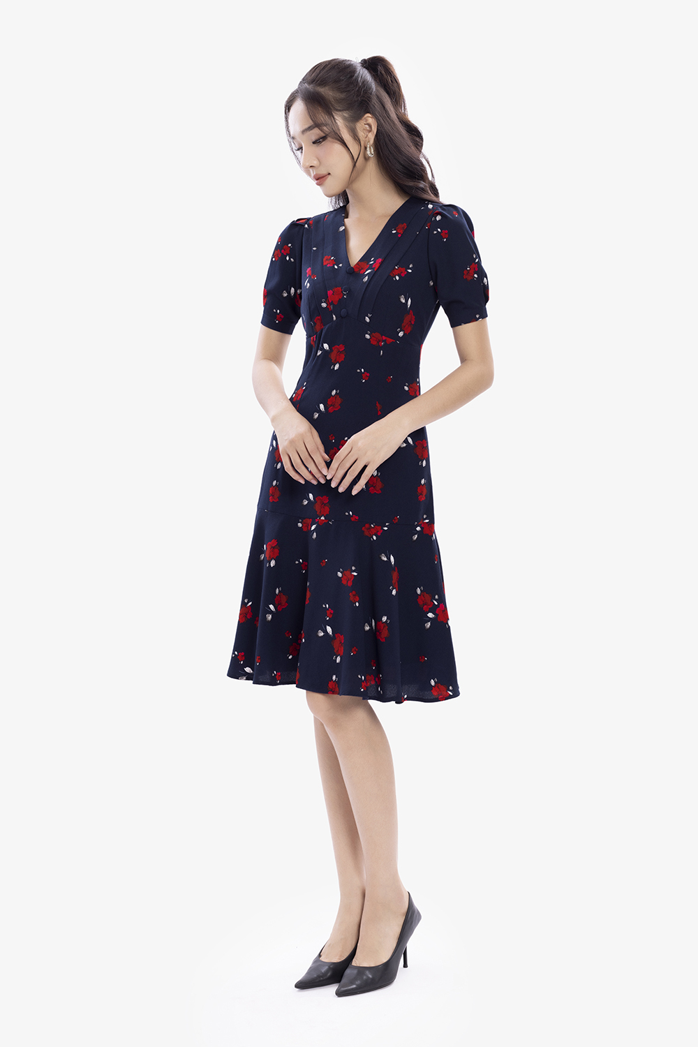 Đầm xòe đuôi cá họa tiết hoa