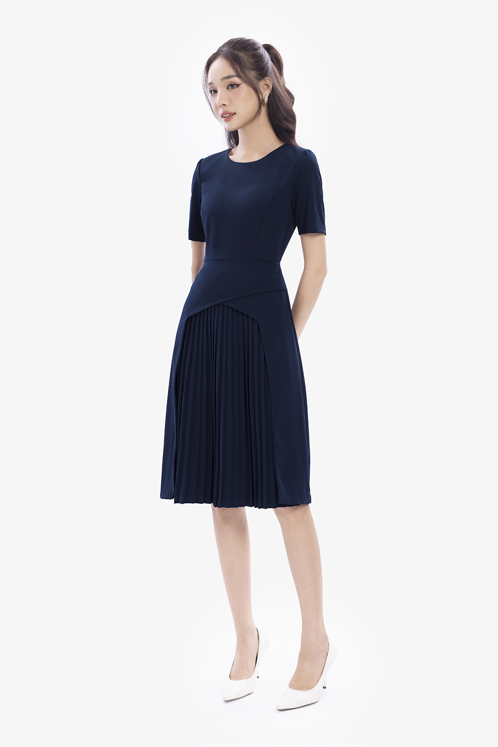 Đầm công sở nữ dáng xòe xếp ly