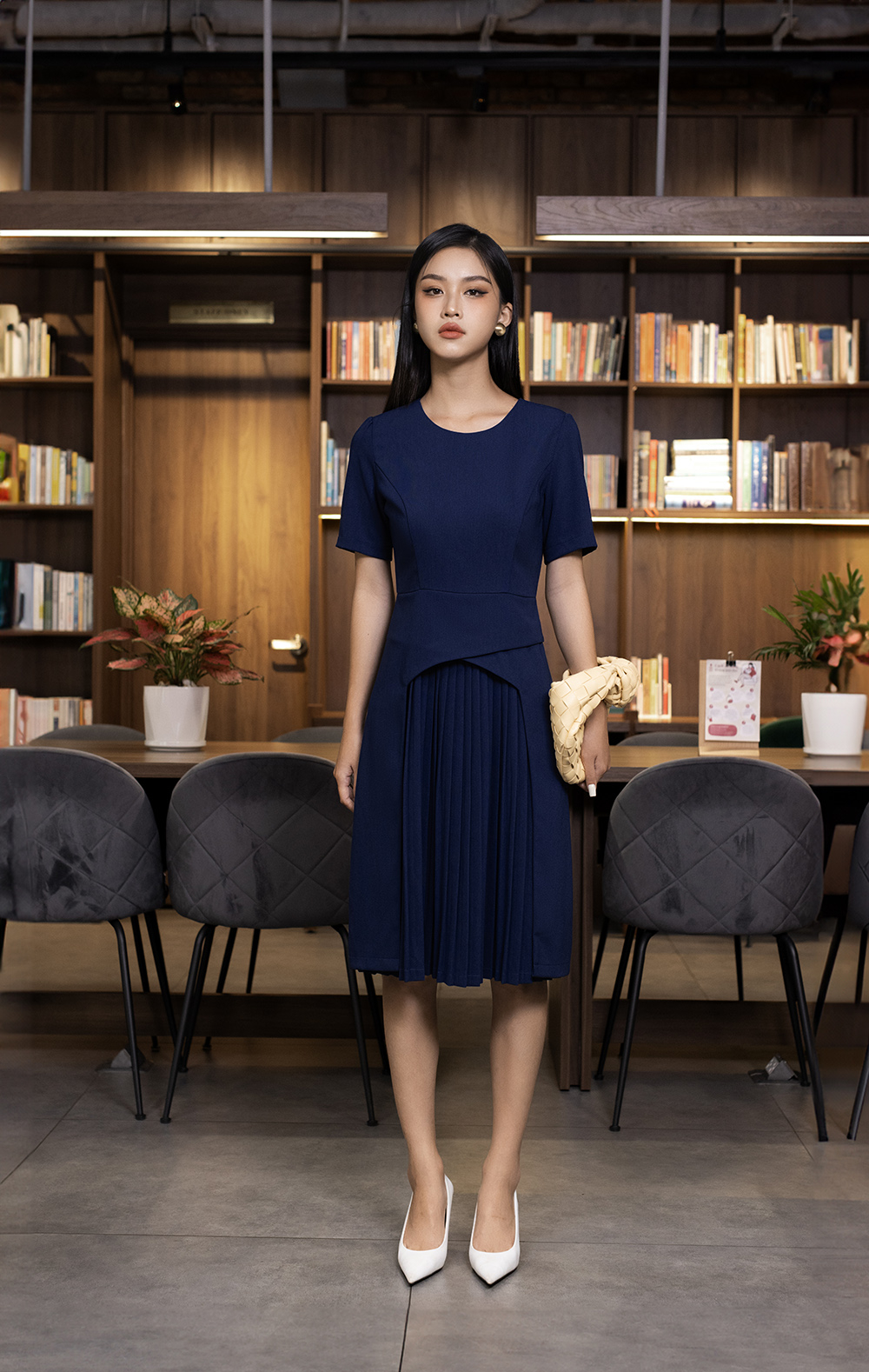 Đầm công sở nữ dáng xòe xếp ly