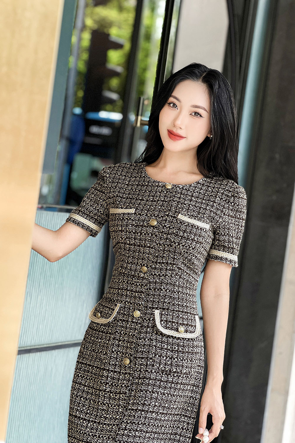 Đầm caro chữ A công sở phối đăng ten