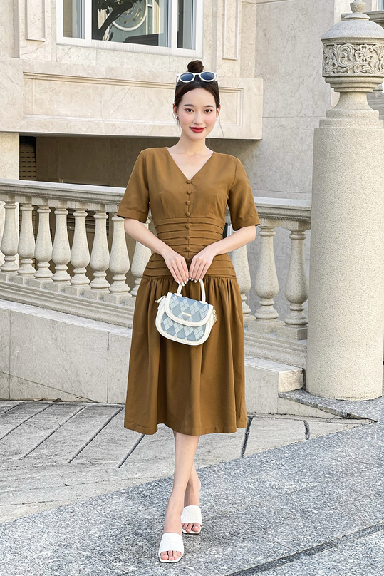 💐 Ruffled Skirt - Váy liền xếp tầng kết hợp đai lấp lánh, tôn lên vẻ đẹp  dịu dàng không kém phần sang tr�... | Instagram