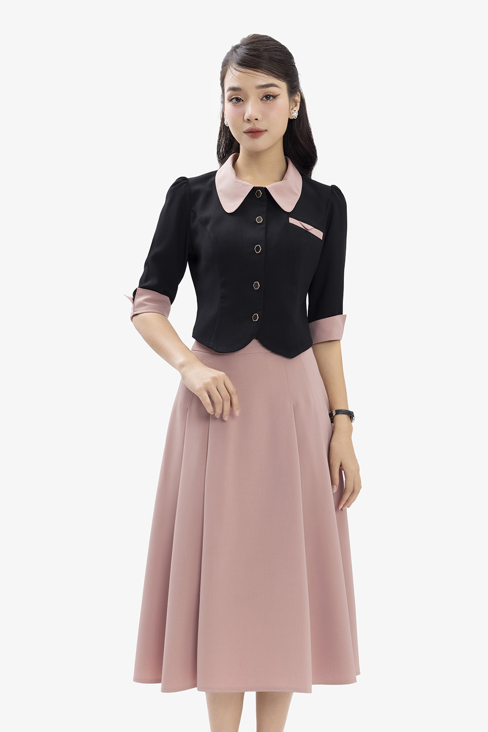 Áo kiểu nữ màu đen phối hồng cổ sen