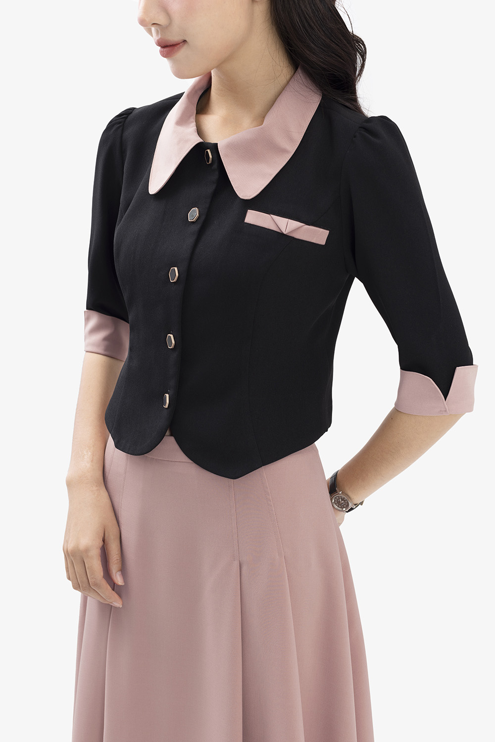 Áo kiểu nữ màu đen phối hồng cổ sen