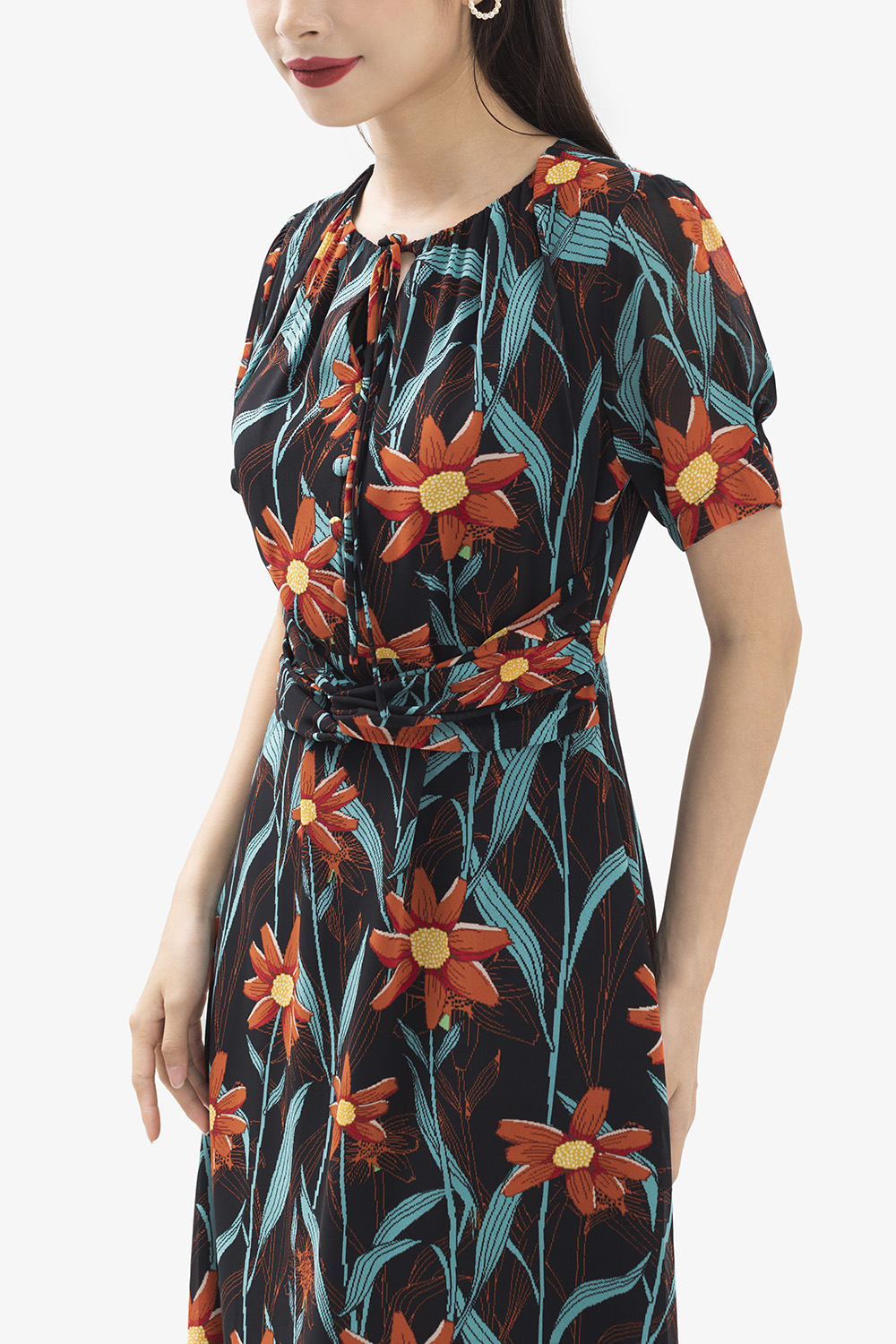 Đầm hoa dáng xòe nhấn eo cổ tròn