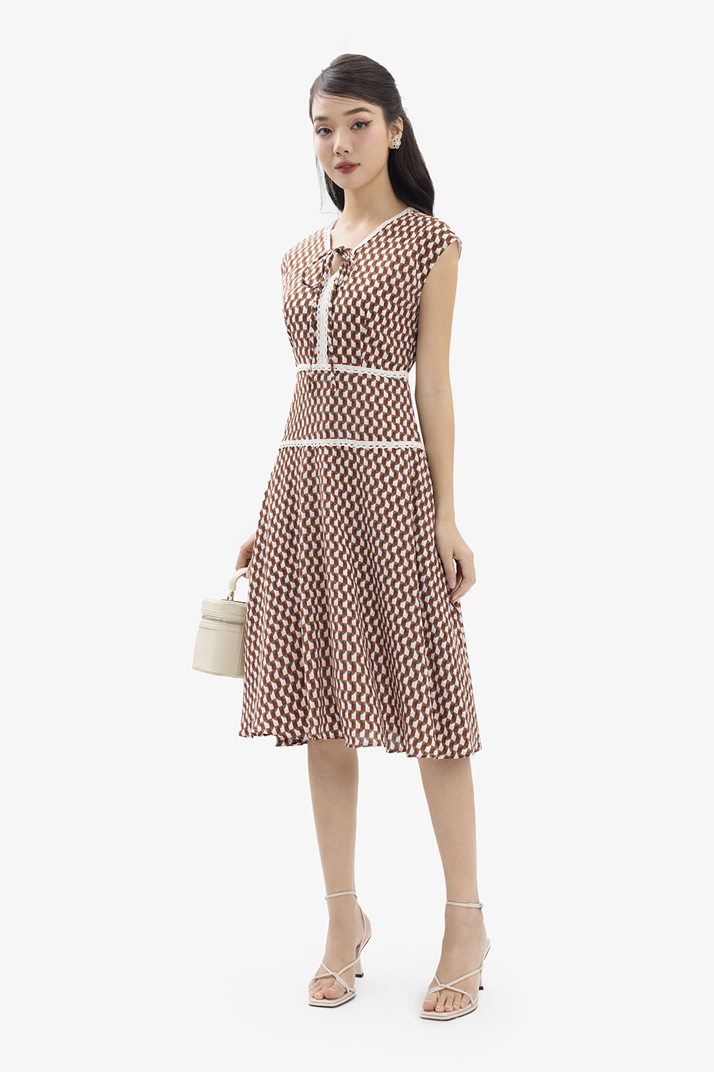 Đầm họa tiết chữ A eo cao cổ tim thắt nơ