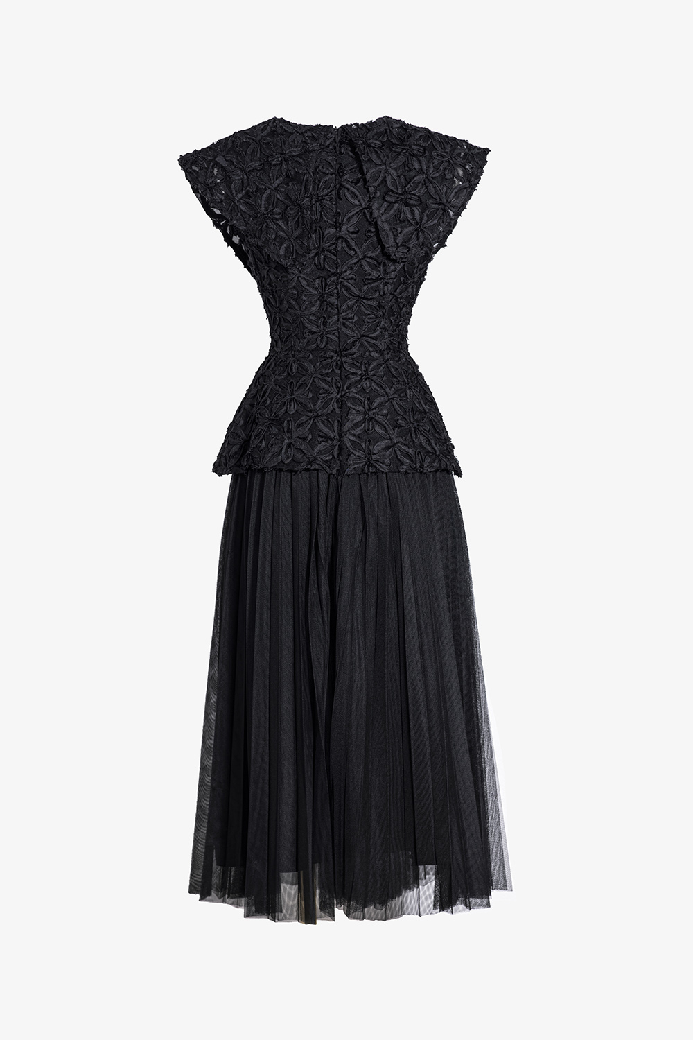 Đầm đen đi tiệc dáng peplum cổ sen bản lớn