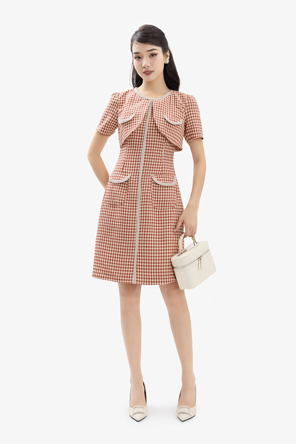 Đầm chữ A caro trắng đỏ phối túi
