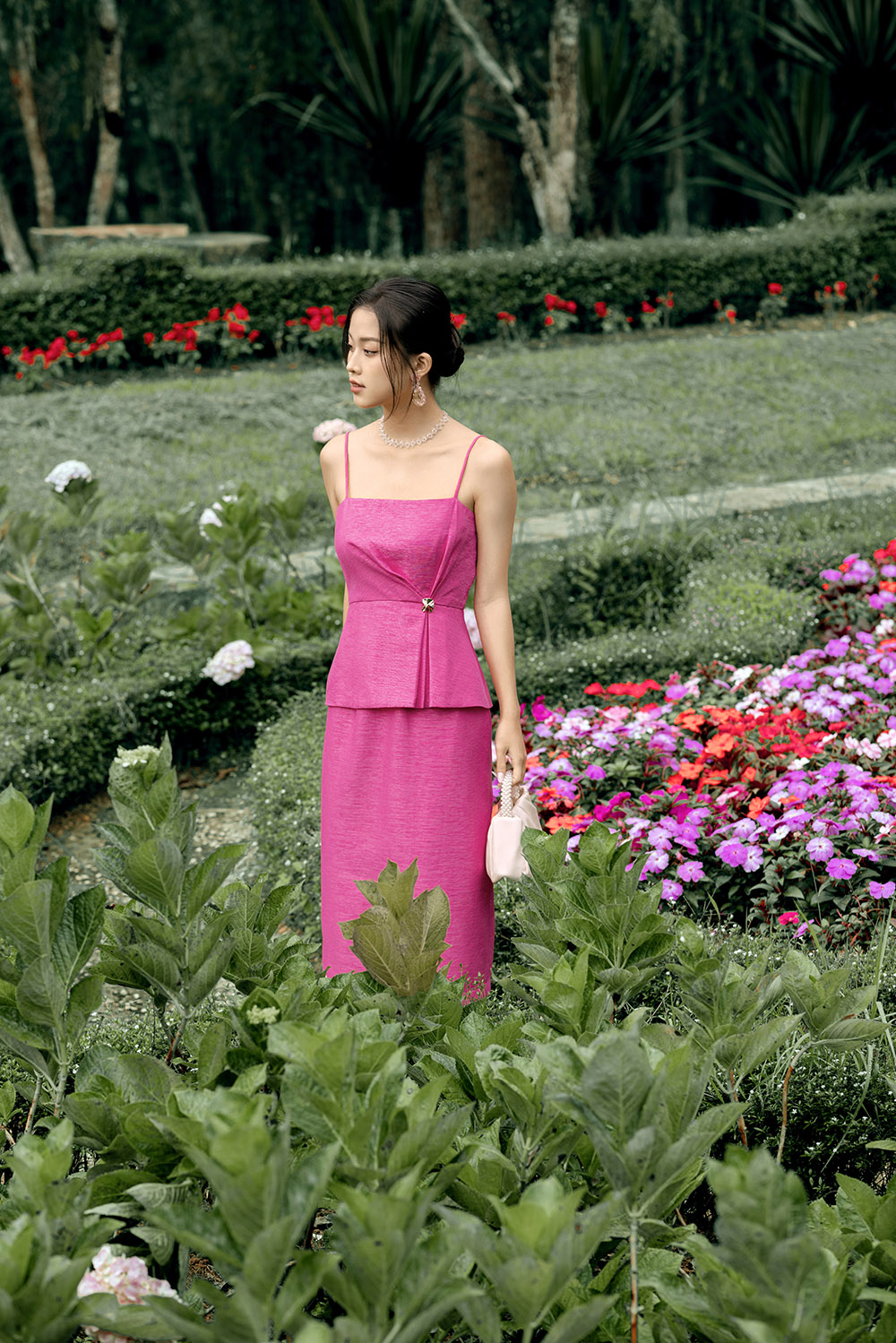 Đầm dự tiệc peplum hai dây